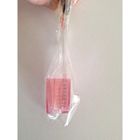 Minnie Mouse Kids Toothbrush With Red And Clear Design Travel Hook Disney Vintag - Picture 4 of 8